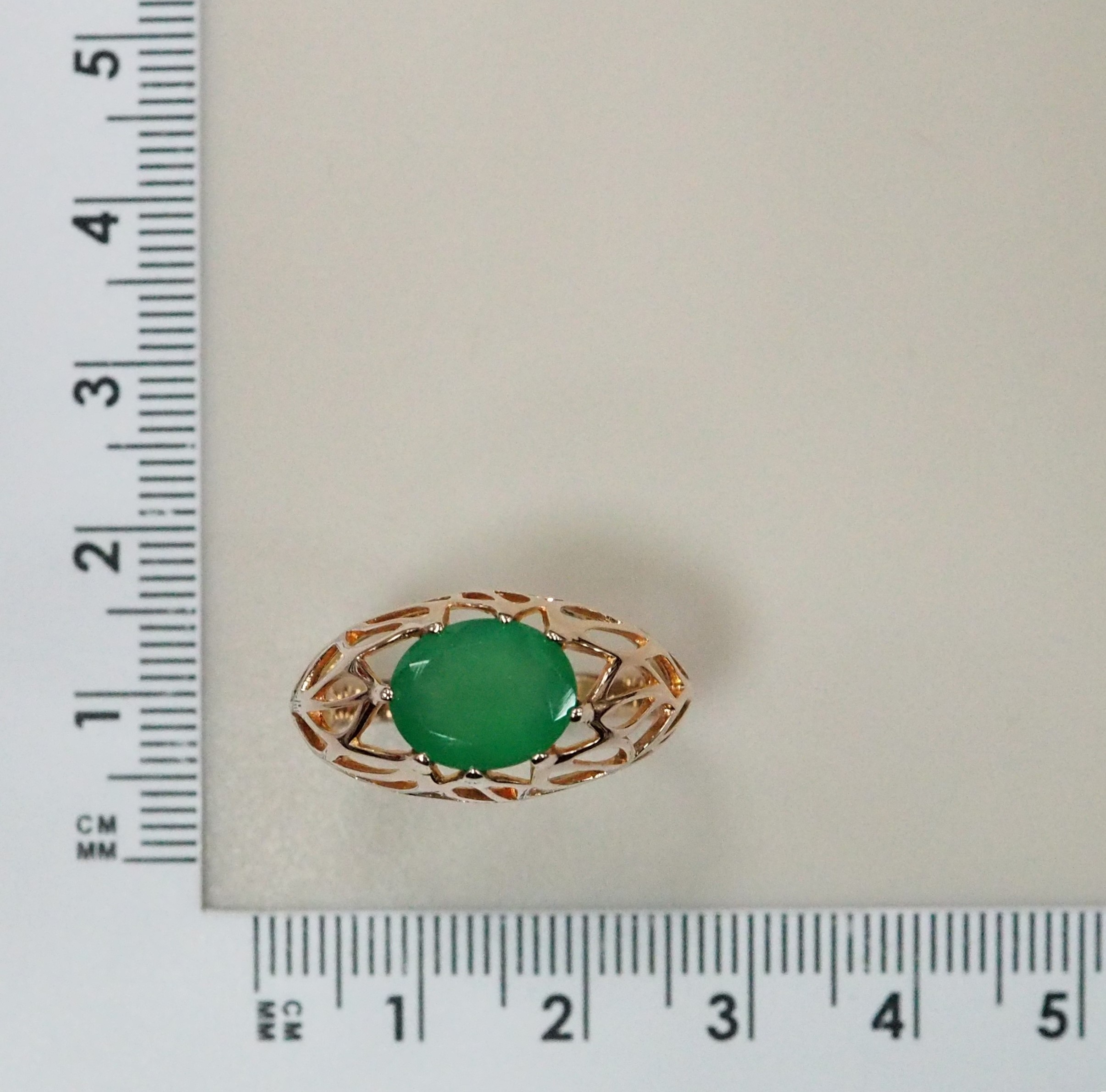 Серебряное кольцо 925 пробы; вставки 1 Агат зеленый нат.;